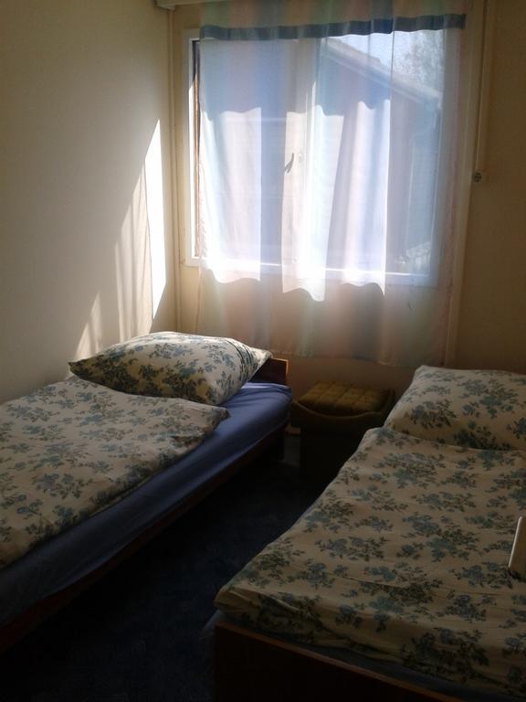 Sakaltanya Sorozo- Borozo Pihenohaz Hotel Vének Quarto foto